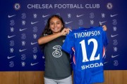 切尔西女足官方：20岁美国前锋艾丽莎-汤普森加盟，签约至2030年